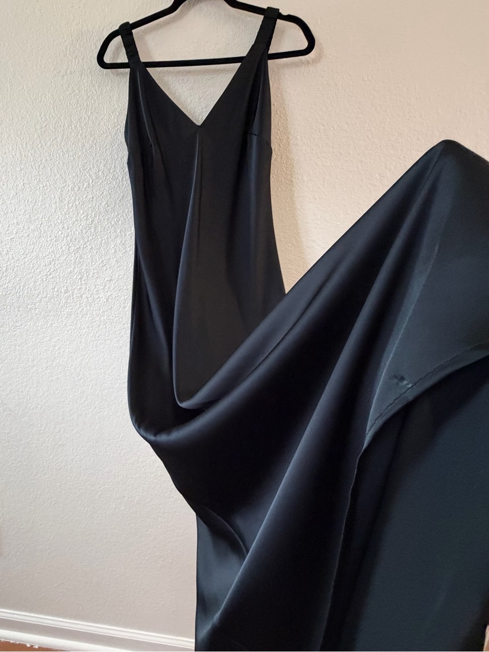 A new day woman’s V-Neck Slip Dress in Black size M maxi minimalist chic flowy
